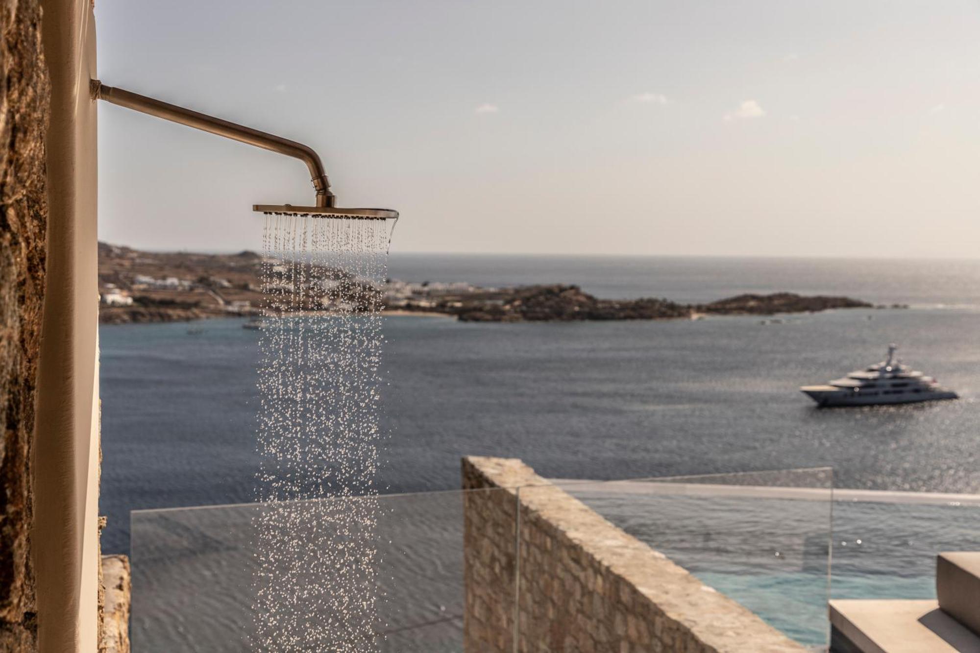 The Skyvilla Mykonos - A Landmark Property With Breathtaking Views Of The Psarou Bay Mykonos Town Exterior photo