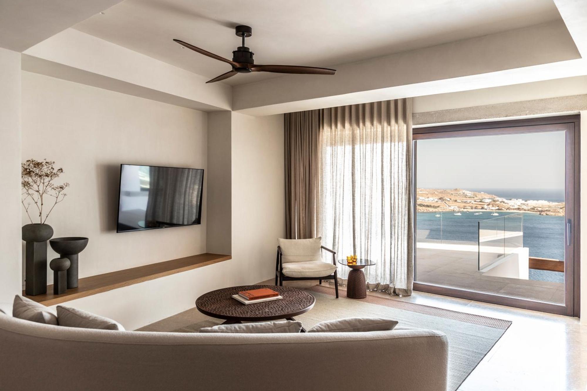 The Skyvilla Mykonos - A Landmark Property With Breathtaking Views Of The Psarou Bay Mykonos Town Exterior photo